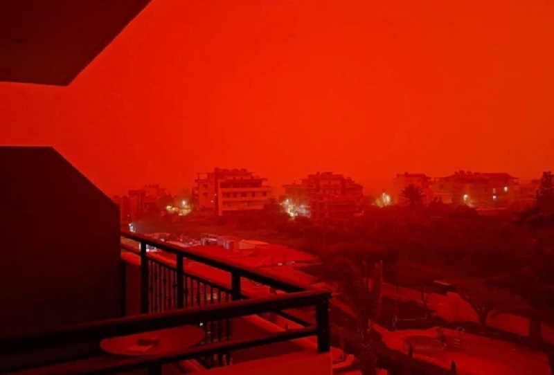 Saharan Red Dust Storm Moves Toward Egypt and Libya